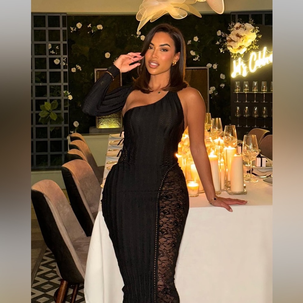 BBXBRAND Asymmetric Knit Lace Maxi - Panther
S | UK8 | US4 / Black